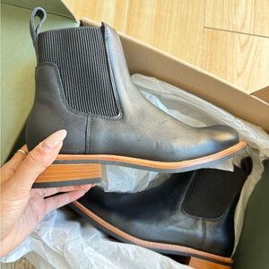 Brand new in box Nisolo Chelsea boot. Great quality, never worn